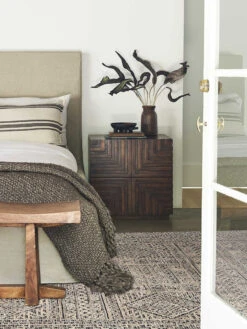 Cinzia Nightstand -VIAN Furniture Shop 202006243528 RETOUCHED NEW SITECROP2