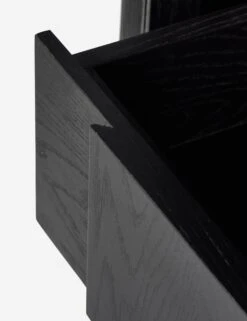 Rossano Curio Cabinet -VIAN Furniture Shop 236021 001 DET 5