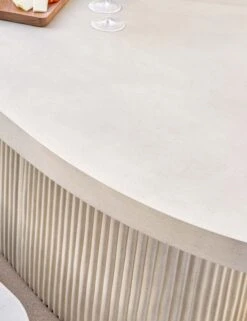 Lelia Indoor / Outdoor Oval Dining Table -VIAN Furniture Shop 51031227 4 LIFESTYLE