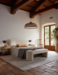 Mikhail Bench -VIAN Furniture Shop BedroomI FiaRug 0119 V1 SITECROP 1