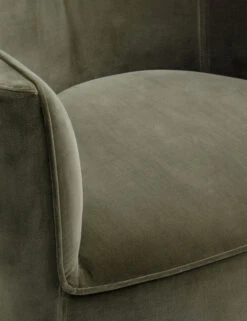 Haynes Accent Chair -VIAN Furniture Shop CH 1001695 VN15 FN LV OC DG DETAIL02 Product