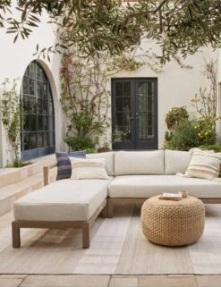 Vela Pouf -VIAN Furniture Shop CasualEntertainingIIv2 35852 SITECROP 2 c8aae3e8 6952 46ae bb53 de3624c13fb0