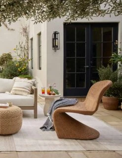 Manila Indoor / Outdoor Accent Chair -VIAN Furniture Shop CasualEntertainingIIv2 35852 SITECROP 3 1398208d 4077 4b51 919b 94fc42c87dba