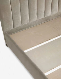 Evelyn Platform Bed -VIAN Furniture Shop EvelynBed Queen Taupe 0757 aeeb29c3 7e2b 4438 8673 50c47c2123eb