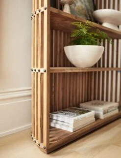 Vedima Bookcase -VIAN Furniture Shop w2a8520 site crop 1